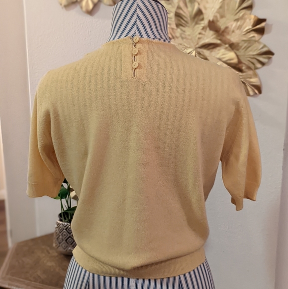 Vintage Cashmere Buttery Soft Scottish Gold Yellow Sweater - Picture 10 of 11